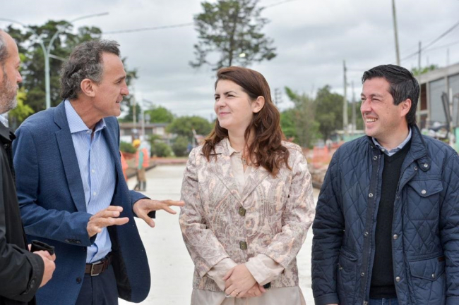 El Ministro Nardini en la recorrida por Moreno