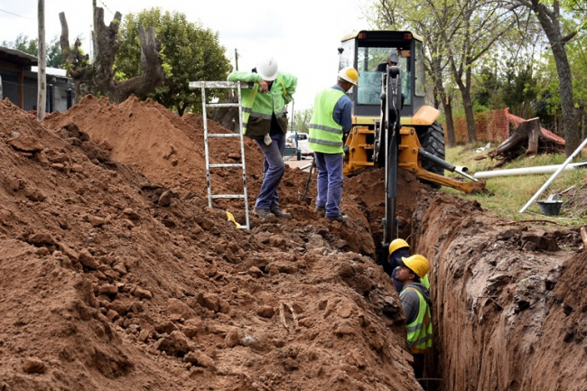 Avanzan las obras de agua potable Avanzan las obras de agua potable
