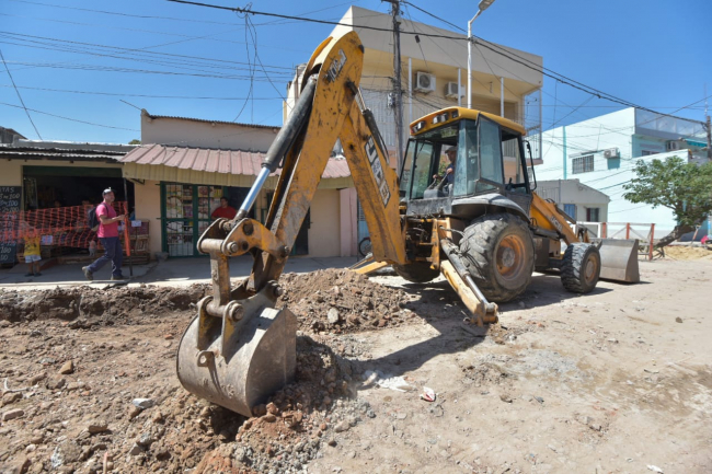 Obras de urbanización en Villa Itatí