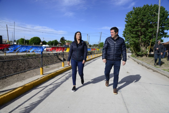 Nardini y Correa inauguraron obras de asfalto en Malvinas Argentinas