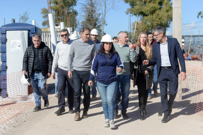 Katopodis y Larroque recorrieron obras en el Complejo de Villa Nueva Esperanza