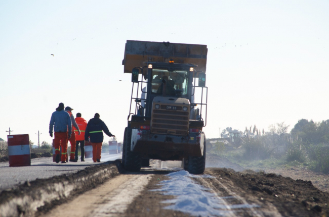 Inició la obra de repavimentación de la Ruta Provincial N° 215