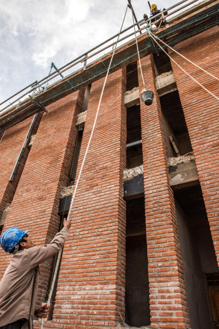 Benito Juárez: La Provincia ejecuta obras viales, hidráulicas y de arquitectura