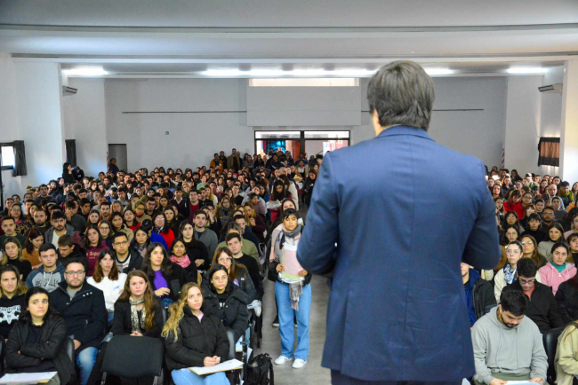 Más de 1.300 estudiantes rindieron examen para realizar residencias en PBA