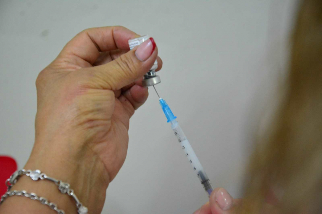 La Provincia comienza a aplicar la segunda dosis de la vacuna contra el dengue image 1