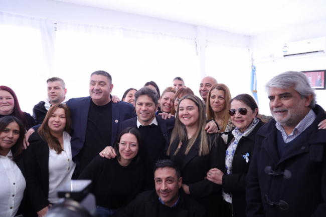 Kicillof y Correa visitaron la subdelegación de Presidente Perón y