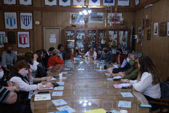 Ruiz Malec participó del encuentro con referentes locales