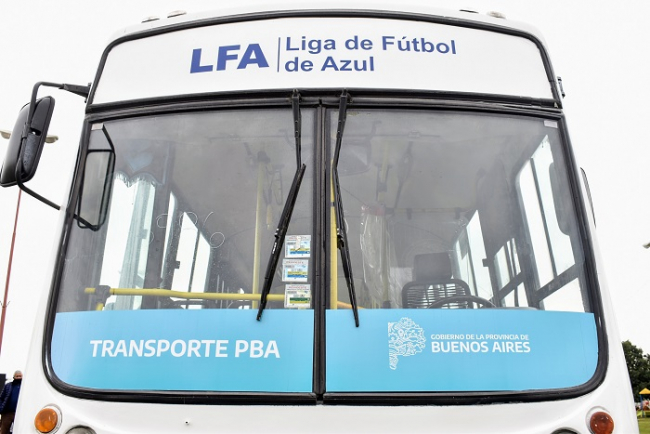 Supply particpó de la donación de bus a la Liga de Fútbol de Azul