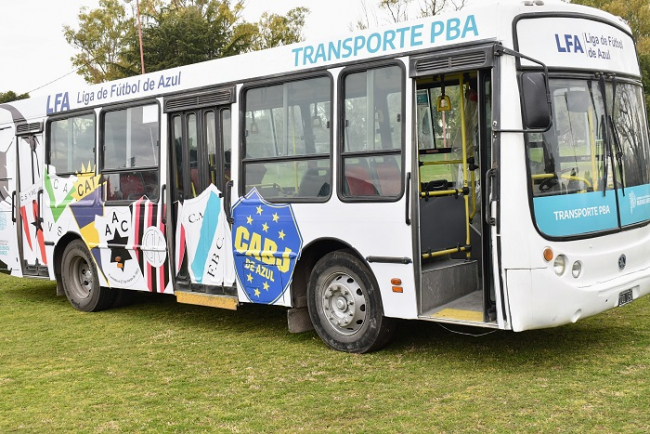 Supply particpó de la donación de bus a la Liga de Fútbol de Azul