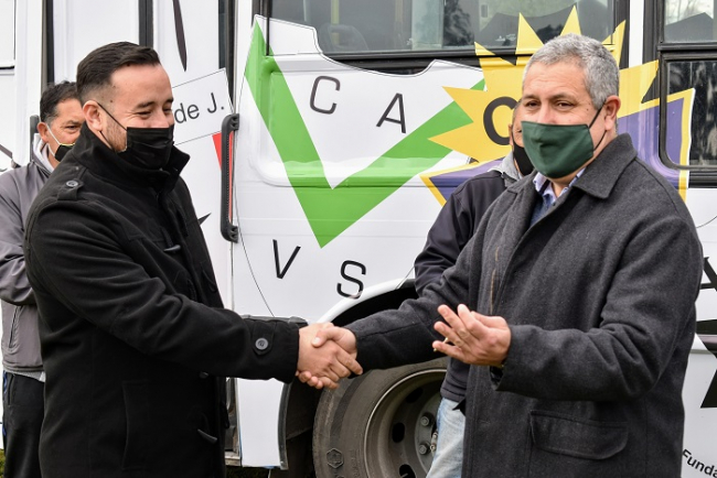 Supply particpó de la donación de bus a la Liga de Fútbol de Azul