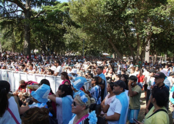 Con pantalla gigante, música y presentaciones artísticas, la Provincia prepara actividades en Pehuajó, Berisso y San Vicente.