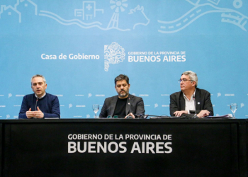Larroque junto a Carlos Bianco y Javier Rodríguez.