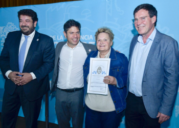 Kicillof entregó 355 títulos de propiedad en Coronel Dorrego