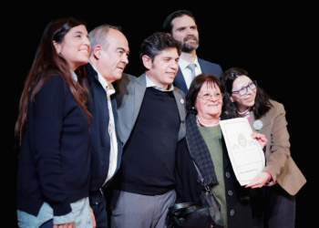 Kicillof entregó escrituras a familias de Tapalqué