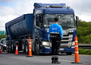 Transporte continúa fortaleciendo la seguridad vial y la profesionalización.