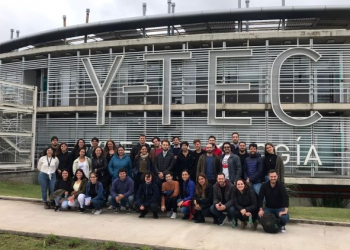 Jóvenes visitaron el Astillero Río Santiago y la sede de Y-TEC en Berisso