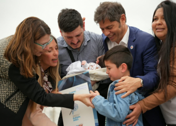 Entrega de viviendas en San Vicente