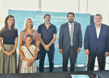 Mena firmó la cesión de la Ex Casita Azul a la Municipalidad de Mar del Plata