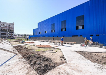 Barrios firmó un convenio para continuar con las obras de remodelación en el Centro de Atención a las Mujeres “Irma Velazquez”