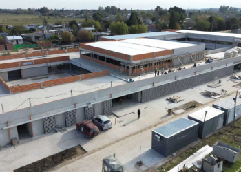 Avanza la construcción del polo educativo en el barrio Once de Berazategui