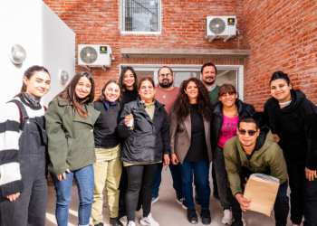 Barrios hizo entrega de las primeras viviendas del complejo Villa Porá