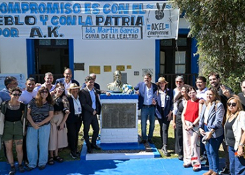 Barrios, Kicillof y Bianco inauguraron una nueva red de agua en el 212° aniversario de la Isla Martín García