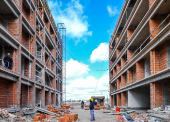 Continúa la construcción del complejo habitacional León Gallo II en La Matanza