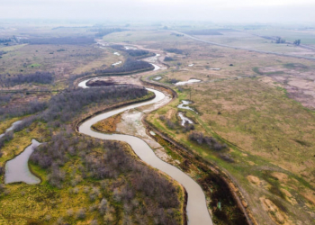 Avanzan los trabajos de adecuación del cauce del Río Areco