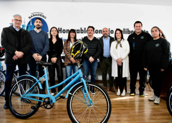Marinucci, acompañado por Sanzio, impulsó la eco movilidad en Baradero.