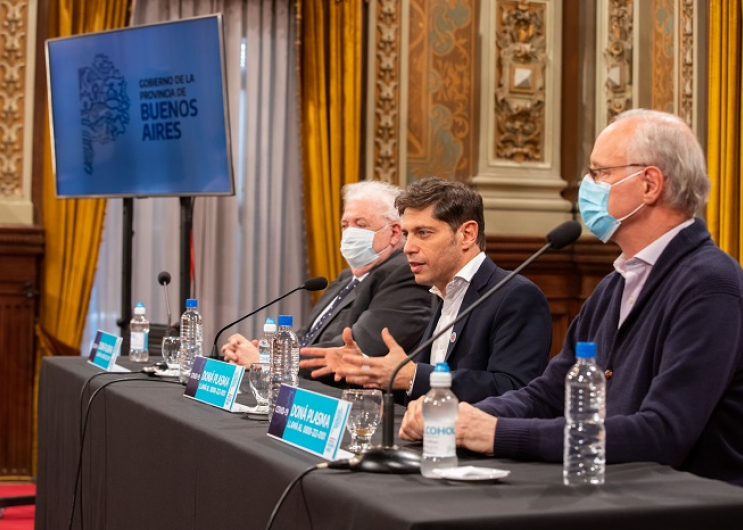 Entrega de equipamiento médico a clínicas privadas y ampliación del Programa Sumar