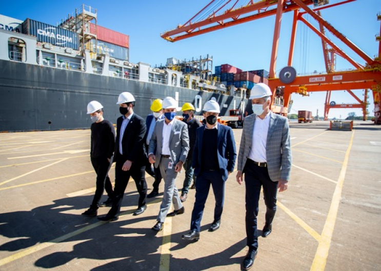 Axel Kicillof en el Puerto La Plata