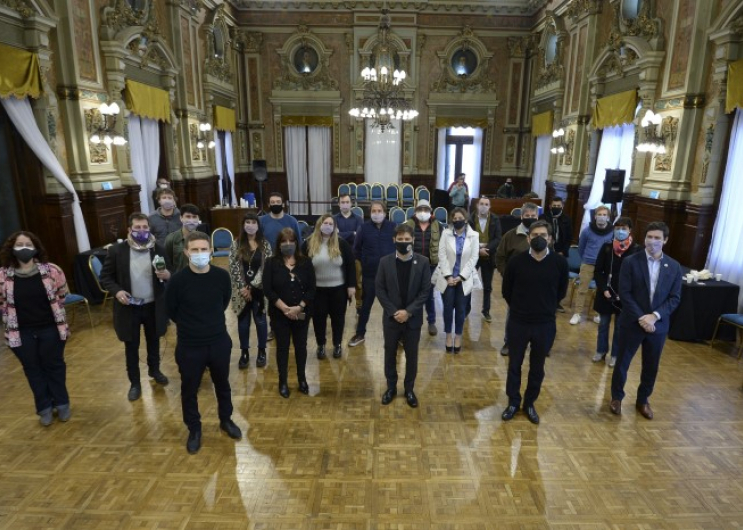 Kicillof saludó a las y los trabajadores de prensa en el Día del Periodista