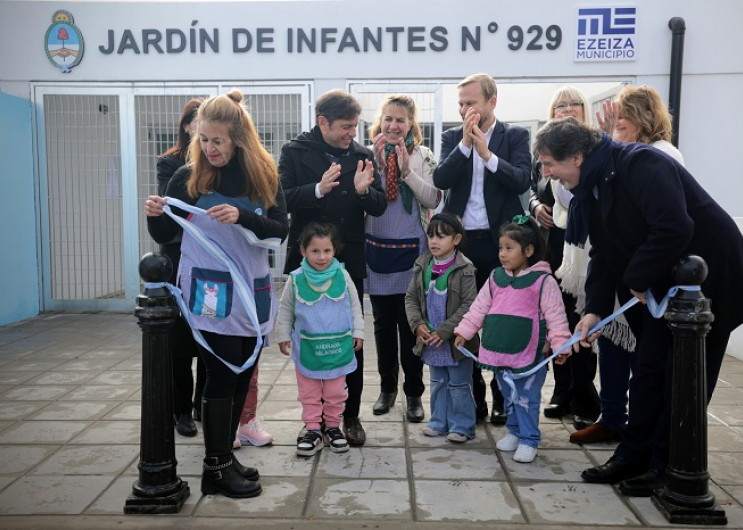 Inauguración del jardín N°929