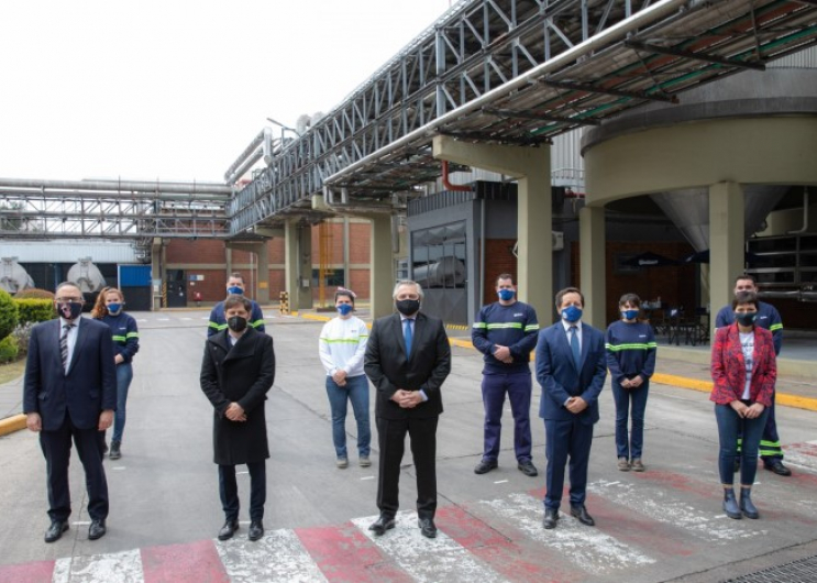 Kicillof visitó la planta de maltería Quilmes junto al Presidente