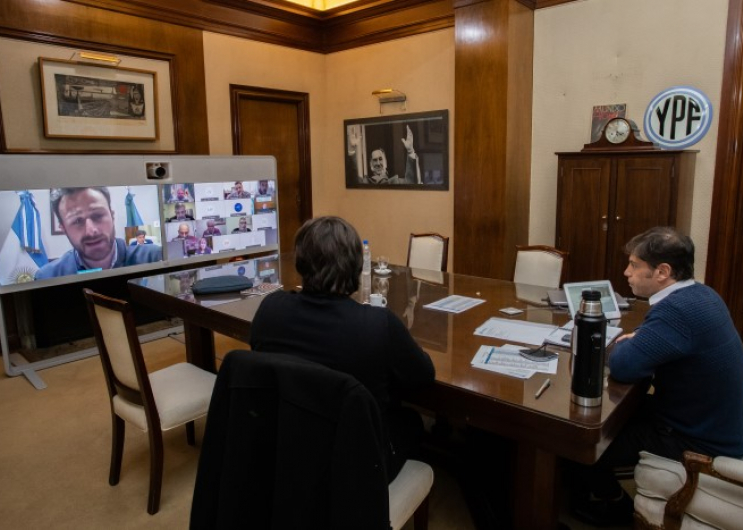 Kicillof se reunió con intendentes para evaluar la situación epidemiológica de sus distritos