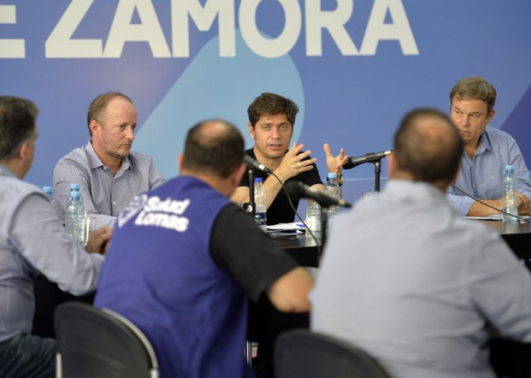 Kicillof visitó los comités de emergencia de Alte. Brown, Lomas y Echeverría