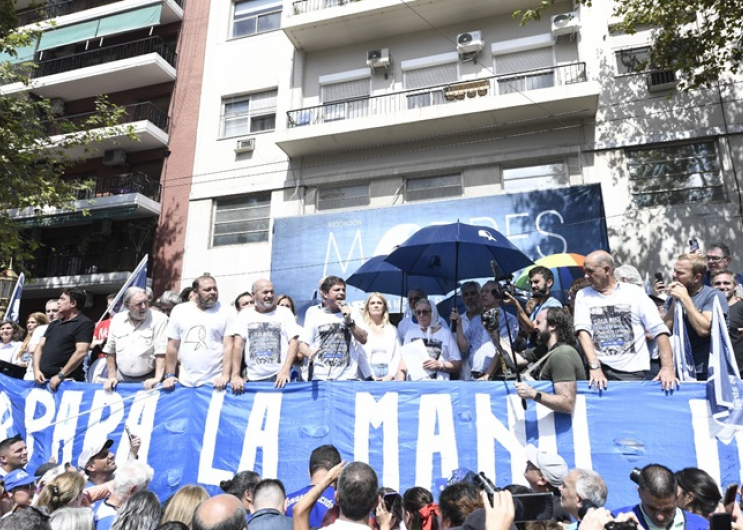 Kicillof participó de la marcha por el Día Nacional de la Memoria por la Verdad y la Justicia