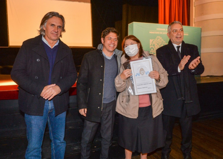 El acto fue encabezado por el gobernador Axel Kicillof, quien además recorrió los avances de las obras de ampliación del hospital municipal. Coronel Dorrego