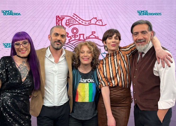 Con más de 100 emisiones