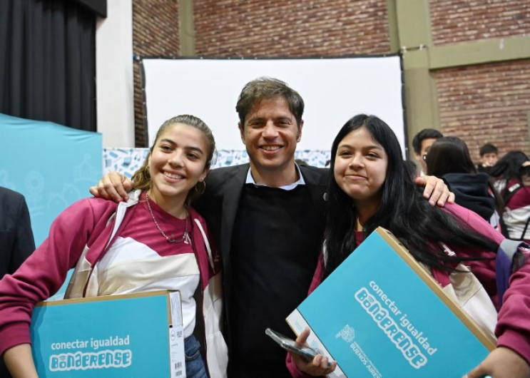 Se entregaron 327 computadoras a estudiantes de General Villegas