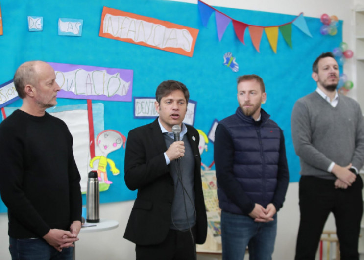 Kicillof lanzó una línea de crédito especial para trabajadores y trabajadoras de la educación