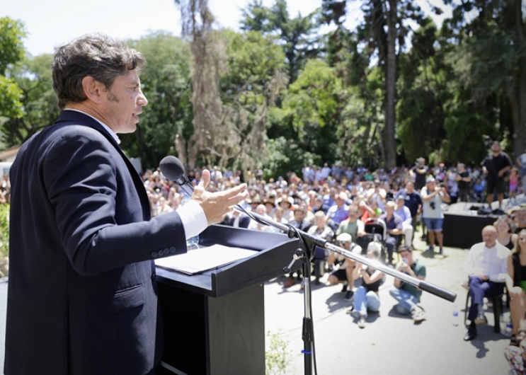 El Gobernador en Lomas de Zamora.