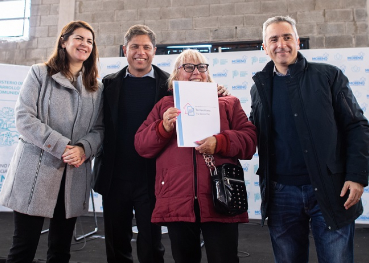 Entrega de escrituras en Moreno