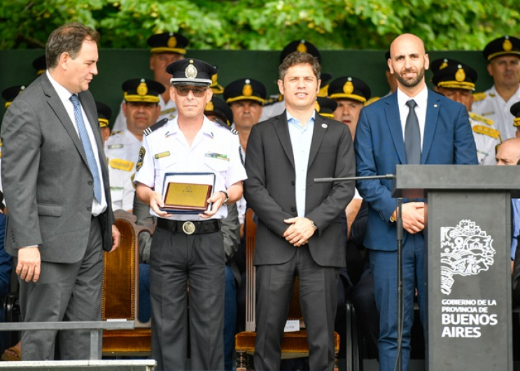 Kicillof encabezó el acto por el Día de la Policía provincial