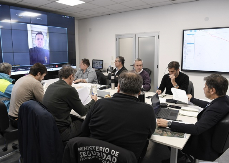 Kicillof se reunió con el comité de emergencia para analizar el despliegue de la asistencia tras el temporal