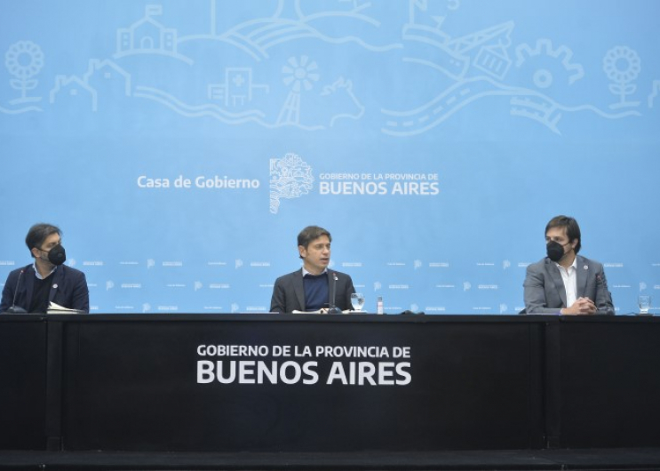 Axel Kicillof junto a Carlos Bianco y Nicolás Kreplak