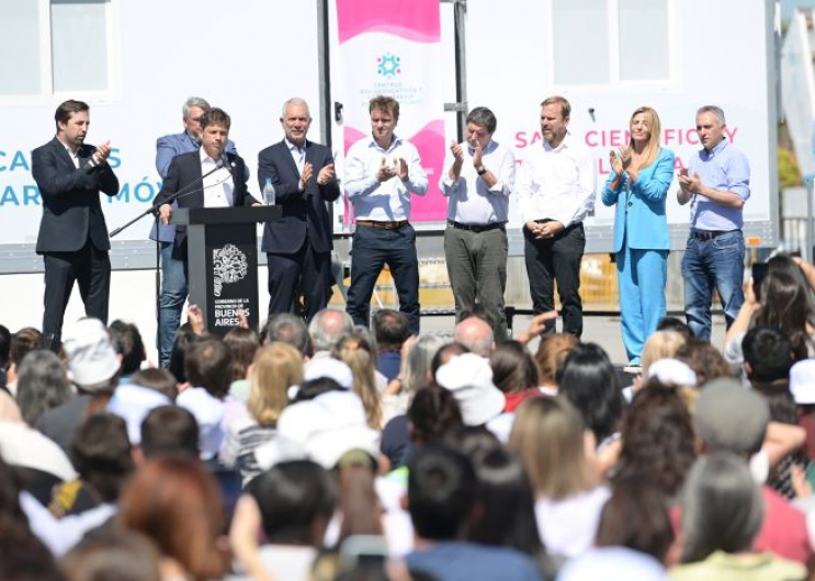 Presentación de Centros Socioeducativos y Comunitarios Móviles