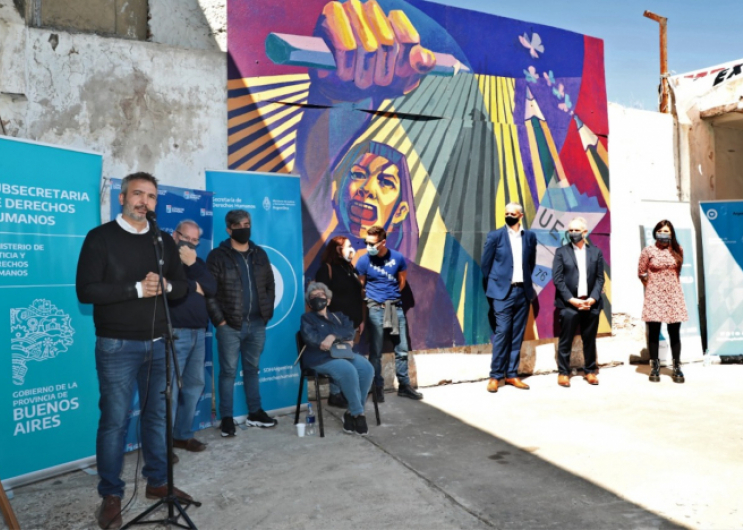 Acto por el 45 aniversario de la Noche de los Lápices en el Espacio de Memoria Ex Pozo de Banfield