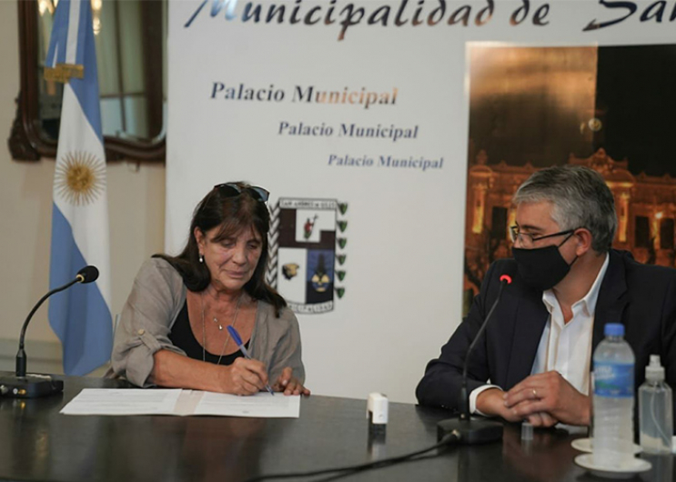 Firma del código de ordenamiento urbano local