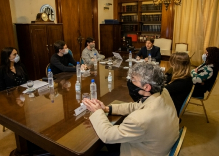 Thea participó de la presentación de Ediciones Bonaerenses